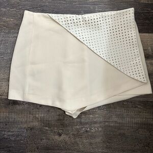 Bcbg cream skort